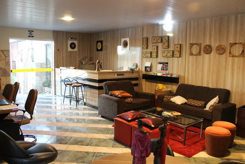 Hostel Pampulha ベロ・オリゾンテ エクステリア 写真
